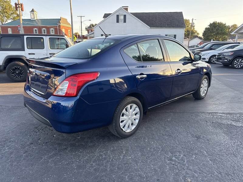 2018 Nissan Versa SV - Photo 3 - Millstadt, IL 62260