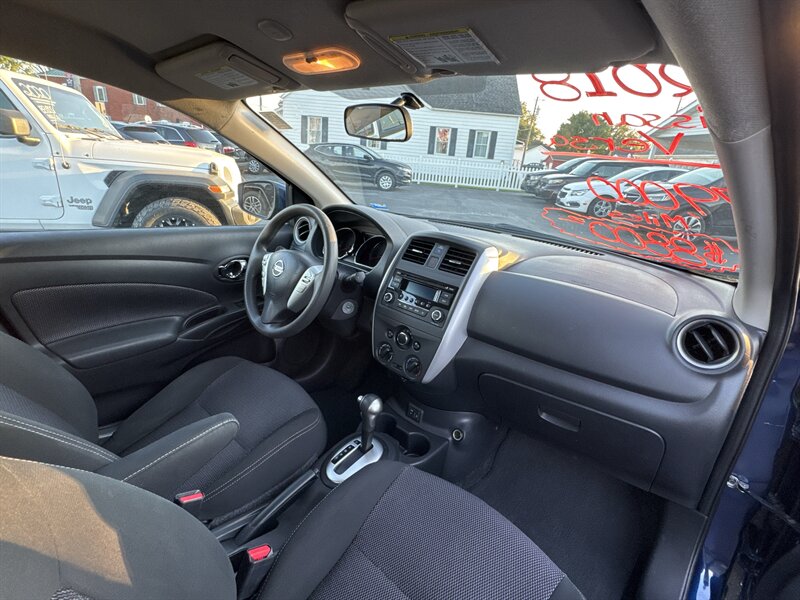 2018 Nissan Versa SV - Photo 9 - Millstadt, IL 62260