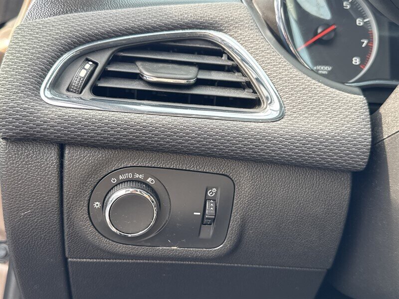 2019 Chevrolet Cruze LS - Photo 20 - Millstadt, IL 62260