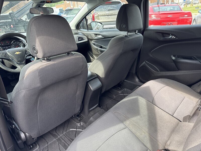 2019 Chevrolet Cruze LS - Photo 27 - Millstadt, IL 62260