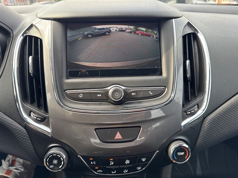 2019 Chevrolet Cruze LS - Photo 24 - Millstadt, IL 62260