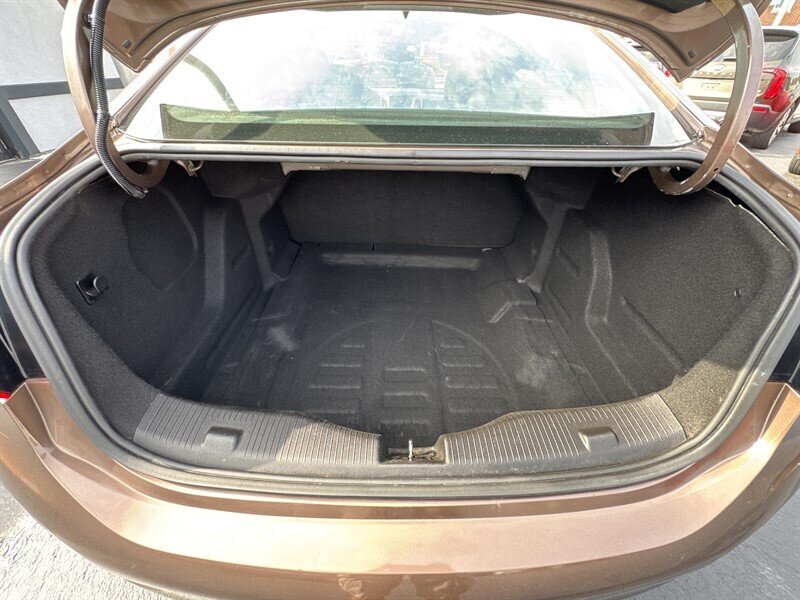 2019 Chevrolet Cruze LS - Photo 11 - Millstadt, IL 62260