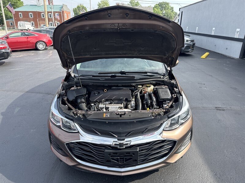 2019 Chevrolet Cruze LS - Photo 12 - Millstadt, IL 62260