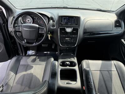 2016 Chrysler Town & Country S   - Photo 14 - Cahokia, IL 62206