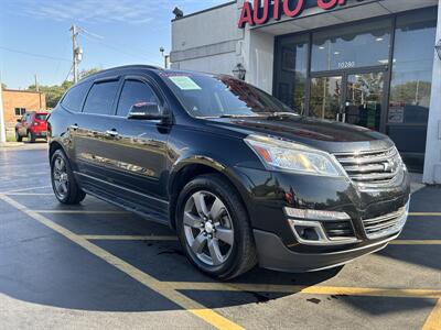 2017 Chevrolet Traverse LT   - Photo 2 - Fairview Heights, IL 62208