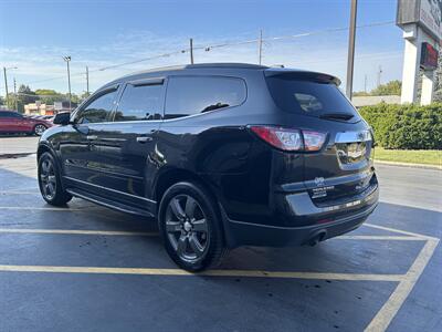 2017 Chevrolet Traverse LT   - Photo 5 - Fairview Heights, IL 62208