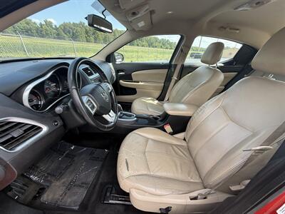 2011 Dodge Avenger Lux - Photo 9 - Cahokia, IL 62206