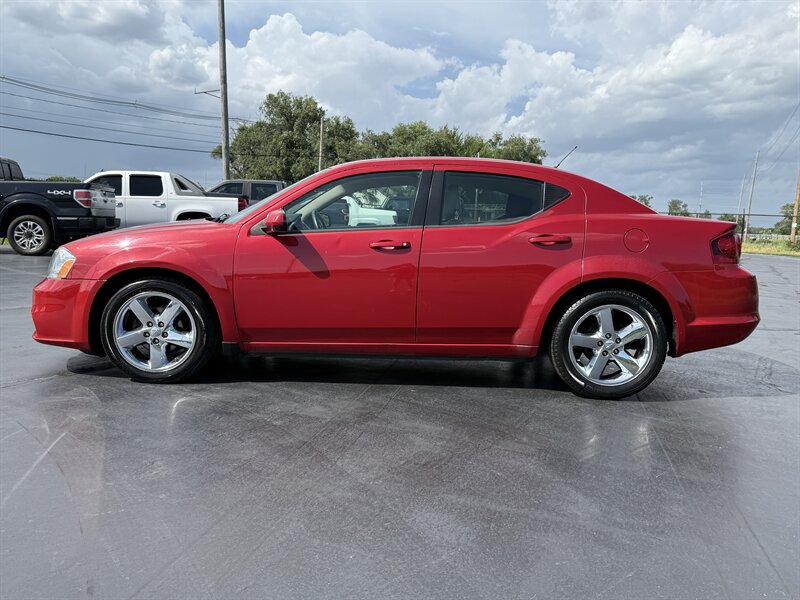 2011 Dodge Avenger Lux - Photo 3 - Cahokia, IL 62206