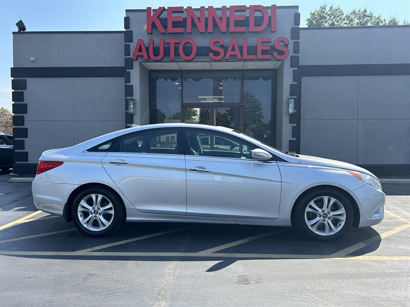 2013 Hyundai SONATA SE  