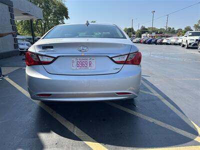 2013 Hyundai SONATA SE   - Photo 7 - Fairview Heights, IL 62208