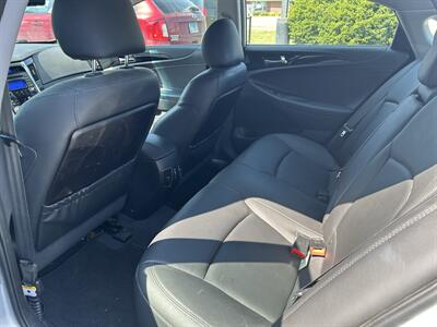 2013 Hyundai SONATA SE   - Photo 10 - Fairview Heights, IL 62208