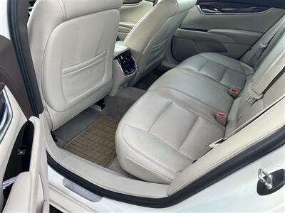 2013 Cadillac XTS Premium Collection   - Photo 10 - Fairview Heights, IL 62208