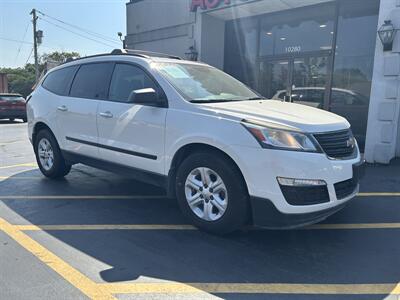 2013 Chevrolet Traverse LS   - Photo 2 - Fairview Heights, IL 62208