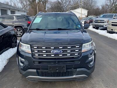 2017 Ford Explorer Limited   - Photo 2 - Belleville, IL 62226