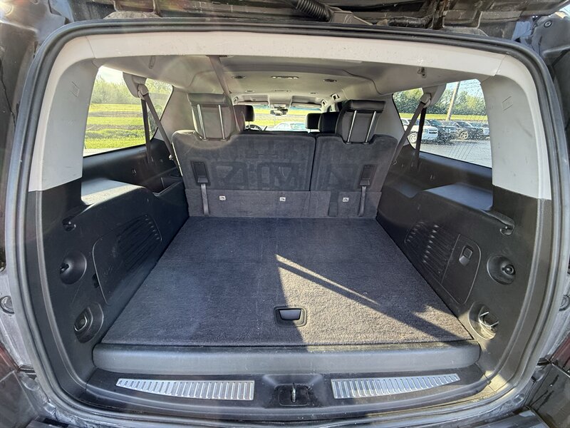 2016 Chevrolet Suburban LT - Photo 18 - Cahokia, IL 62206