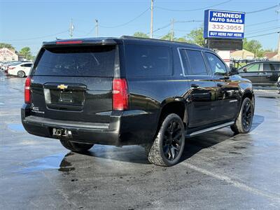 2016 Chevrolet Suburban LT - Photo 8 - Cahokia, IL 62206