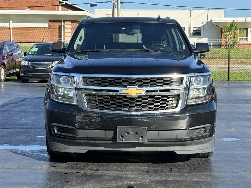 2016 Chevrolet Suburban LT - Photo 3 - Cahokia, IL 62206