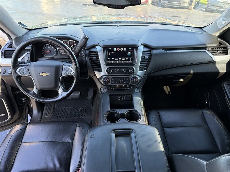 2016 Chevrolet Suburban LT - Photo 12 - Cahokia, IL 62206