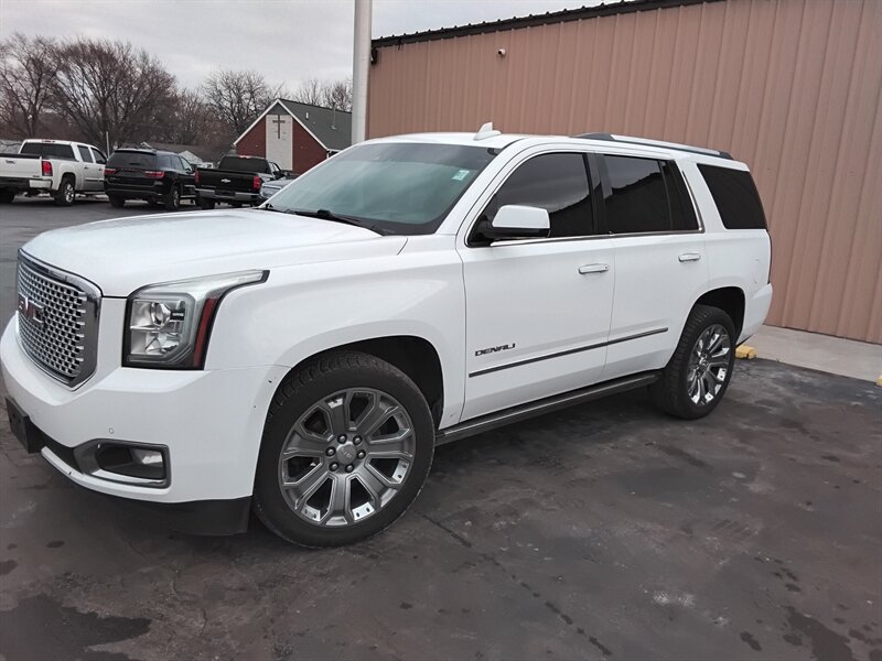 2015 GMC Yukon Denali's photo
