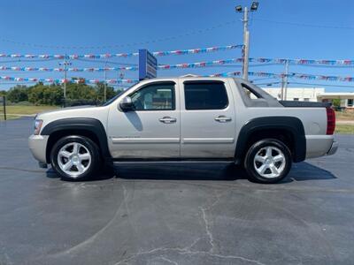 2009 Chevrolet Avalanche LT   - Photo 5 - Cahokia, IL 62206