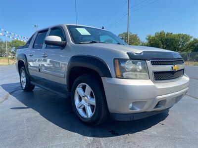 2009 Chevrolet Avalanche LT   - Photo 3 - Cahokia, IL 62206