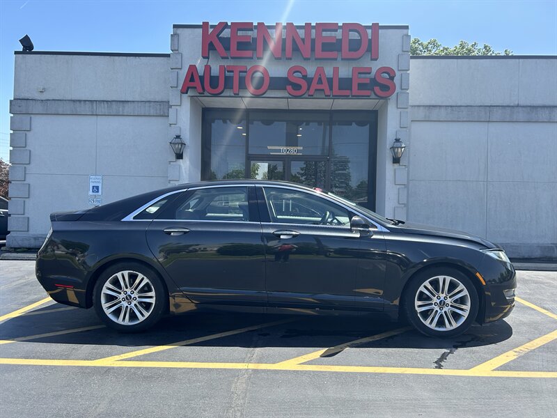 2014 Lincoln MKZ Front Wheel Drive's photo