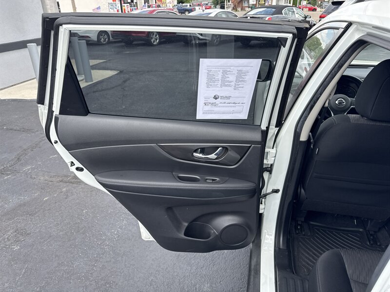 2020 Nissan Rogue S - Photo 16 - Millstadt, IL 62260
