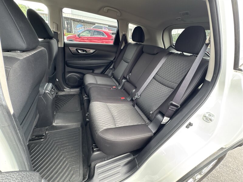 2020 Nissan Rogue S - Photo 17 - Millstadt, IL 62260