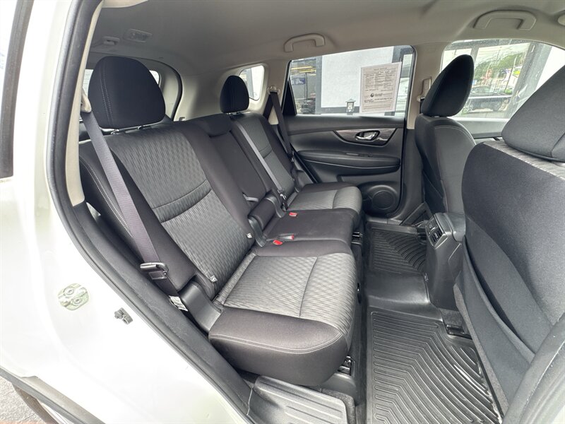 2020 Nissan Rogue S - Photo 19 - Millstadt, IL 62260