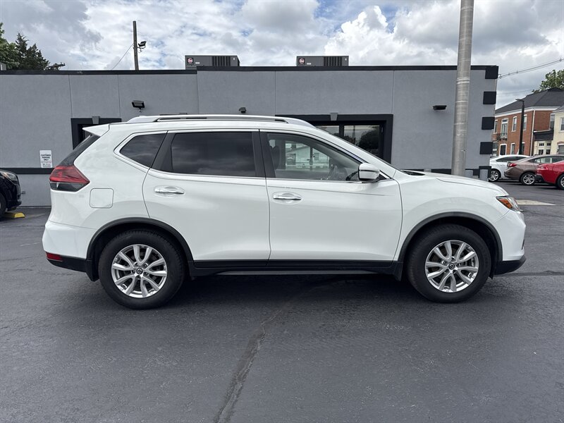 2020 Nissan Rogue S - Photo 6 - Millstadt, IL 62260
