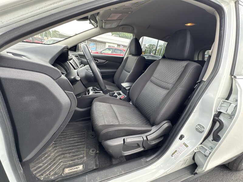2020 Nissan Rogue S - Photo 13 - Millstadt, IL 62260