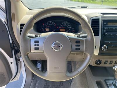 2012 Nissan Frontier SV V6   - Photo 13 - Cahokia, IL 62206