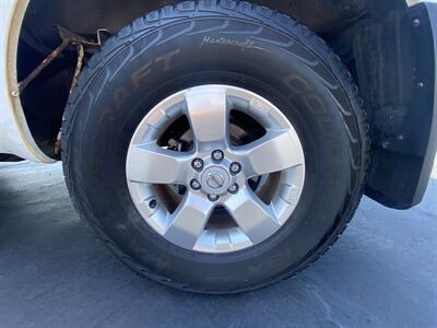 2012 Nissan Frontier SV V6   - Photo 18 - Cahokia, IL 62206
