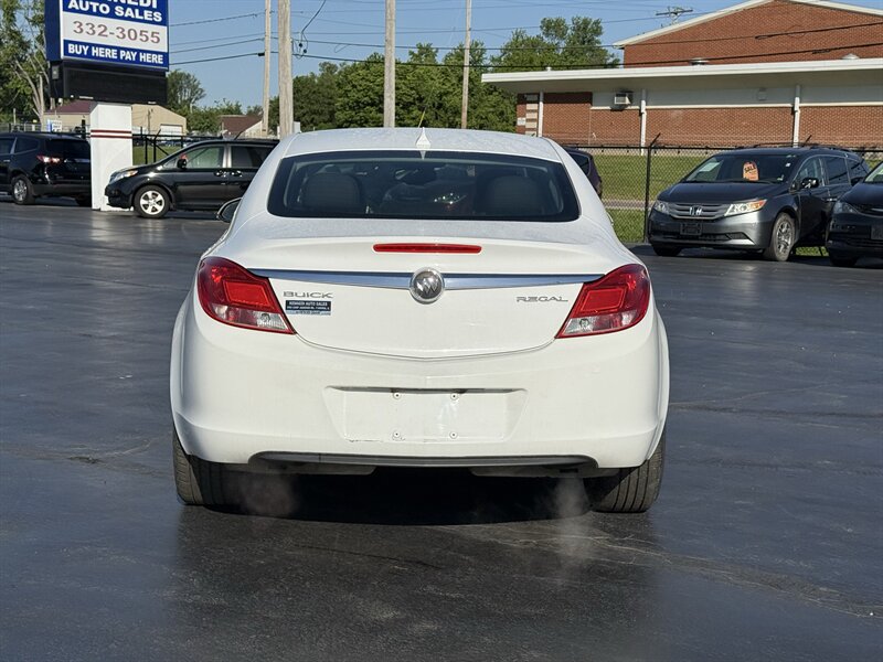2012 Buick Regal - Photo 7 - Cahokia, IL 62206