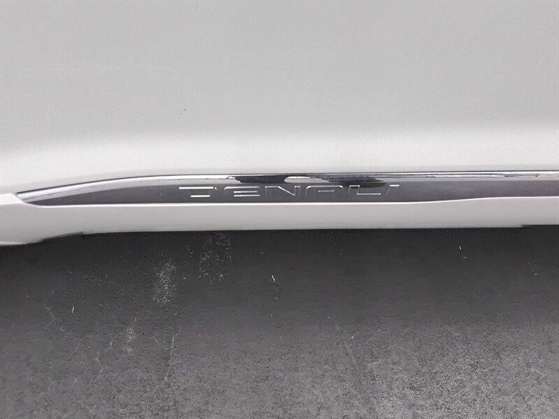 2017 GMC Acadia Denali - Photo 4 - Cahokia, IL 62206