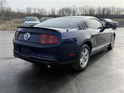 2011 Ford Mustang V6 Premium   - Photo 5 - Cahokia, IL 62206