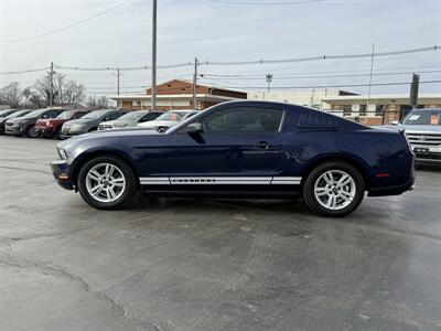 2011 Ford Mustang V6 Premium   - Photo 2 - Cahokia, IL 62206