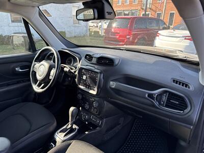 2019 Jeep Renegade Latitude   - Photo 8 - Millstadt, IL 62260
