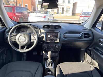 2019 Jeep Renegade Latitude   - Photo 3 - Millstadt, IL 62260