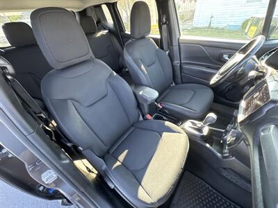 2019 Jeep Renegade Latitude   - Photo 17 - Millstadt, IL 62260