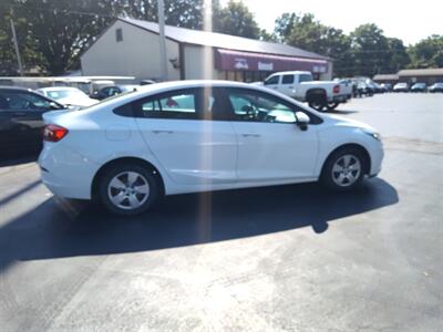 2016 Chevrolet Cruze LS Auto   - Photo 6 - Freeburg, IL 62243