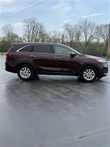 2019 Kia Sorento LX V6   - Photo 6 - Cahokia, IL 62206