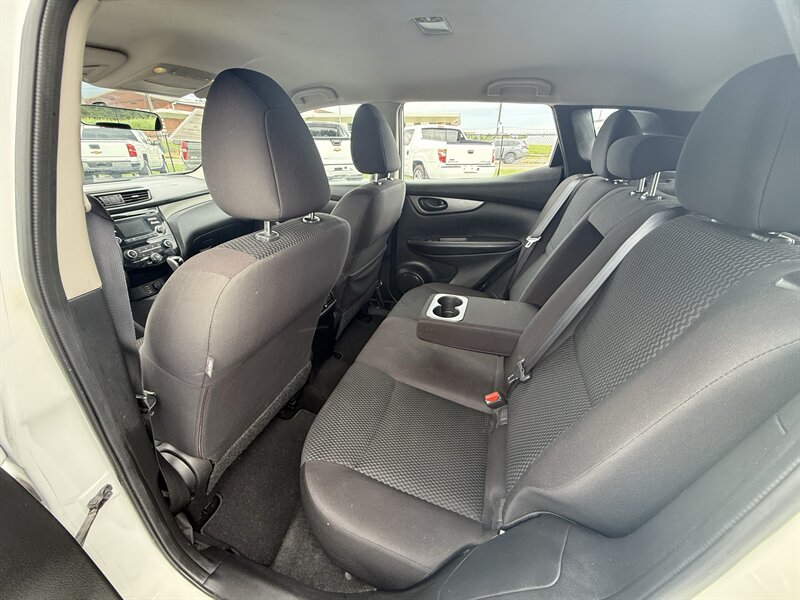 2018 Nissan Rogue Sport S - Photo 10 - Cahokia, IL 62206