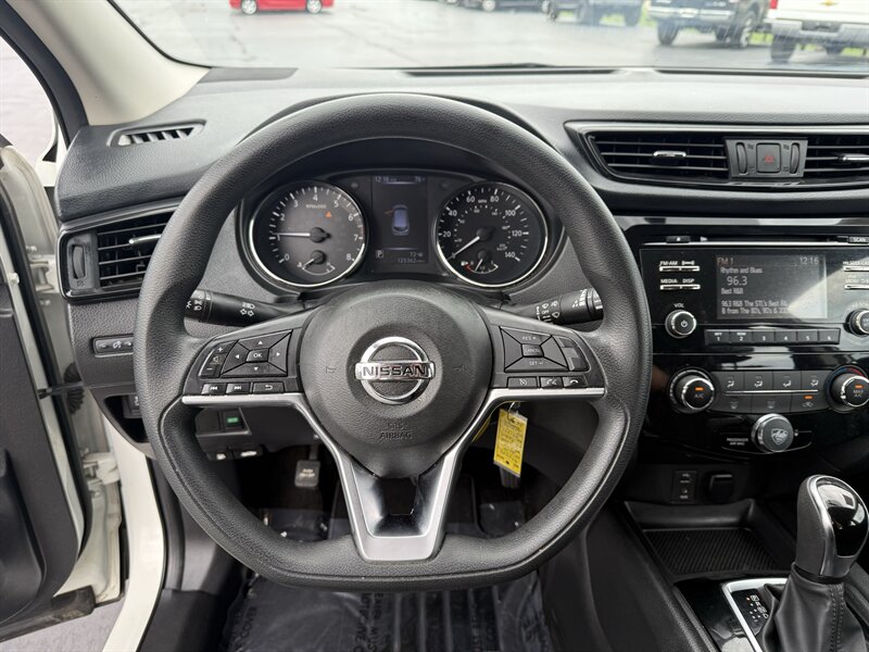 2018 Nissan Rogue Sport S - Photo 12 - Cahokia, IL 62206