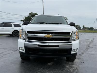 2011 Chevrolet Silverado 1500 LT - Photo 2 - Cahokia, IL 62206