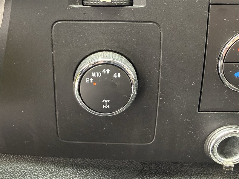 2011 Chevrolet Silverado 1500 LT - Photo 15 - Cahokia, IL 62206