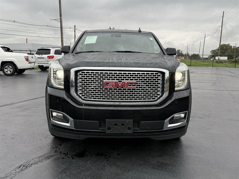 2015 GMC Yukon XL Denali - Photo 2 - Cahokia, IL 62206