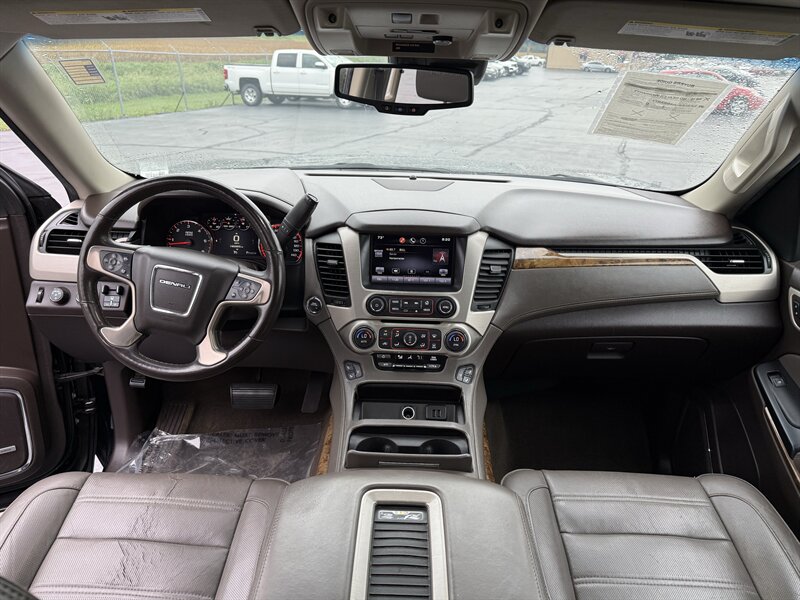 2015 GMC Yukon XL Denali - Photo 13 - Cahokia, IL 62206