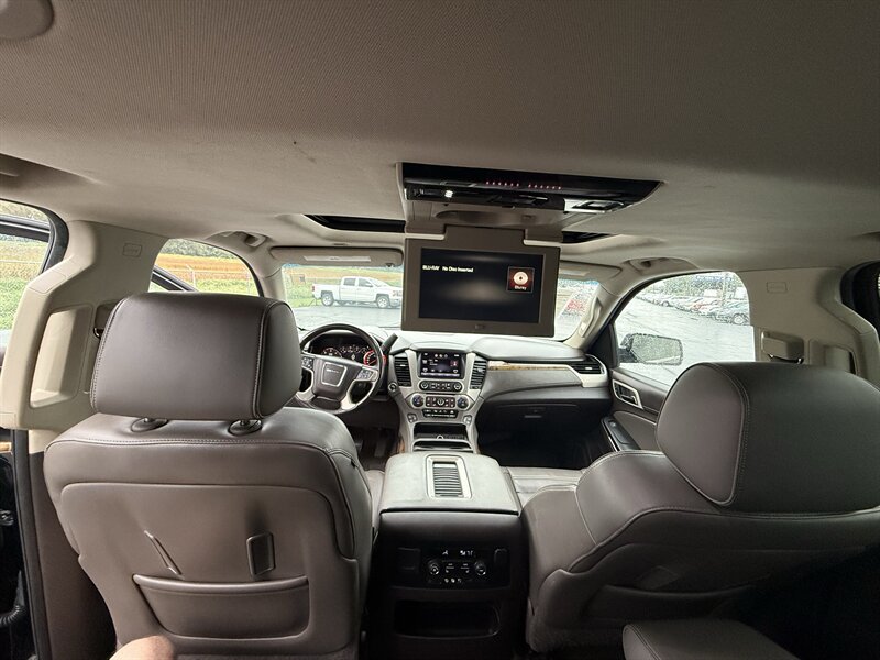 2015 GMC Yukon XL Denali - Photo 12 - Cahokia, IL 62206