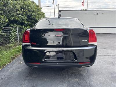 2021 Chrysler 300 Series S V6 - Photo 5 - Millstadt, IL 62260